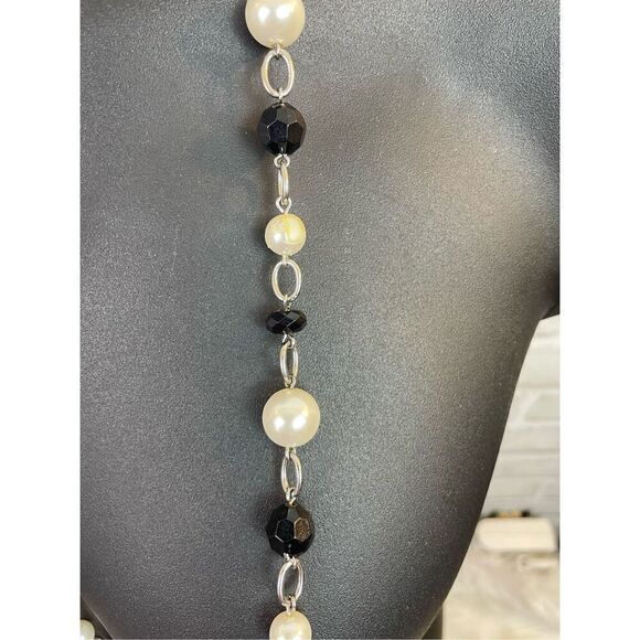 Lia Sophia Black and White Beaded Silver Chain Necklace Long - Picture 3 of 5